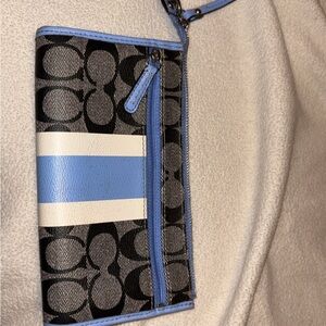 Classy✨ Vintage Coach Wrislet! On Sale!!